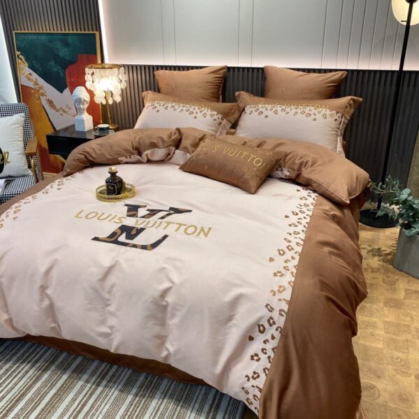 Luxurious YSL Bedsheets Set – Redefining Elegance & Comfort - Image 7