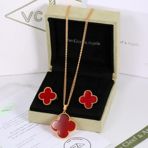 Four Leaf Clover Gold-Plated Jewelry Set - Image 4