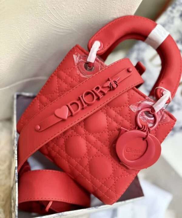 DIOR NEW CAME HIGH QUALITY WITH BOX - Image 2