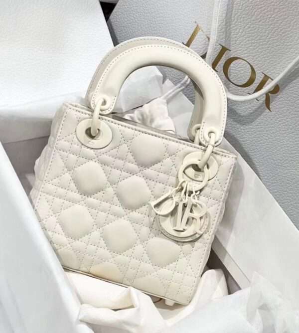 DIOR NEW CAME HIGH QUALITY WITH BOX - Image 8