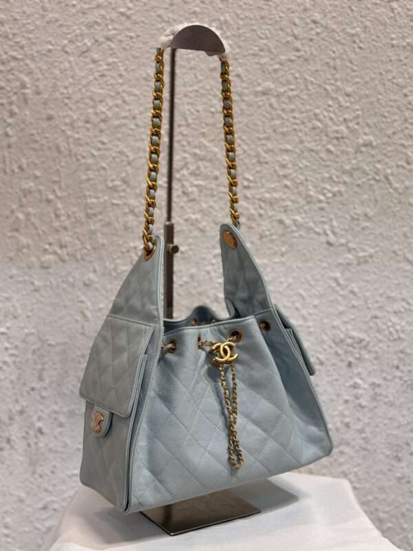 Elegant Pink Quilted Handbag – Designer-Inspired Classic Shoulder Bag with Gold Chain