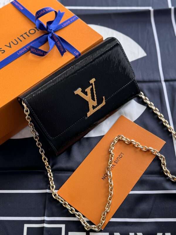 Luxury Louis Vuitton-Inspired Wallet – Elegant Monogram Clutch for Women - Image 2