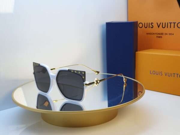 Bottega Veneta Designer Sunglasses – Luxury Italian Eyewear for Modern Style - Image 3
