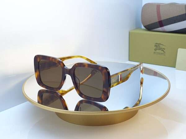 Burberry BE4181 300187 58 Sunglasses – Classic Black Frame Luxury Eyewear - Image 2