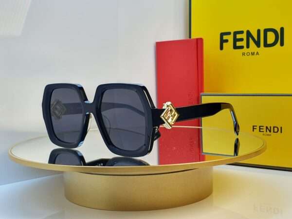 Fendi Designer Sunglasses – Bold Square Luxury Eyewear for Men & Women