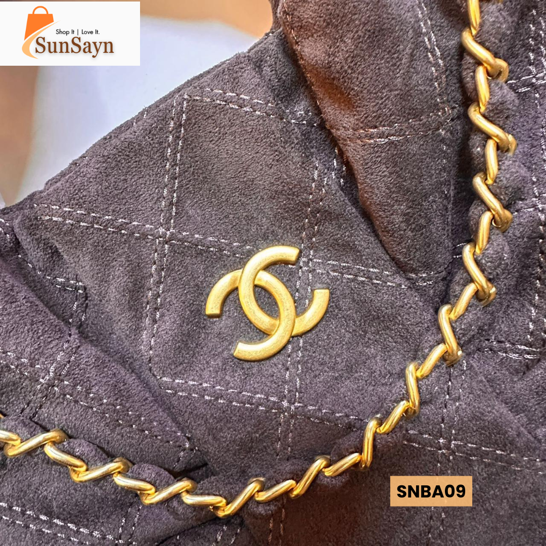 CHANEL ladies bag 45*29*3cm | Luxury ladies bag for Women in Dubai UAE - Image 7