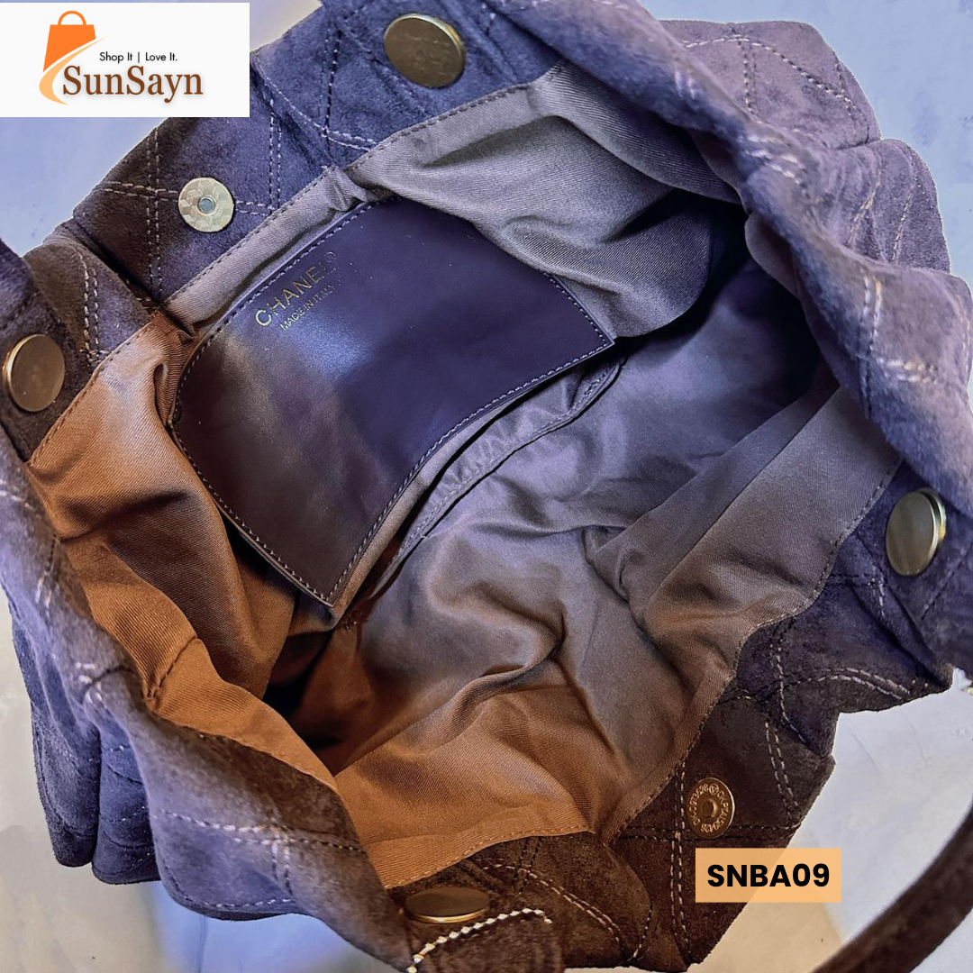 CHANEL ladies bag 45*29*3cm | Luxury ladies bag for Women in Dubai UAE - Image 9